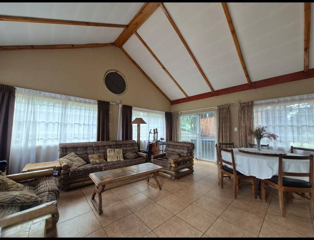 4 BEDROOM HOUSE FOR SALE IN WALKERVILLE MANOR